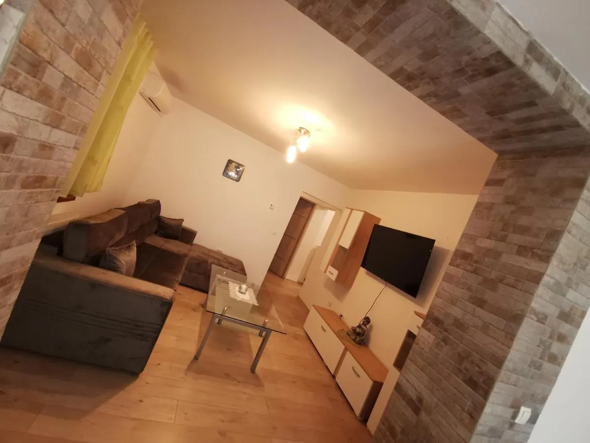 Apartments With A Parking Space Delnice, Gorski Kotar - 20247 Croatia